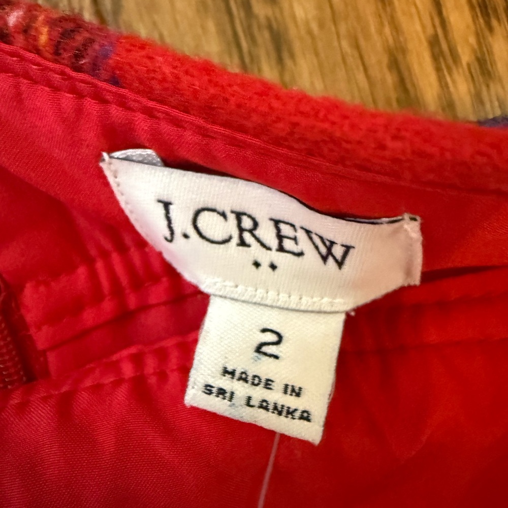 J Crew NWT Size 2 Tartan Plaid Pencil Skirt.
Perfect for the Holidays - Picture 5 of 9